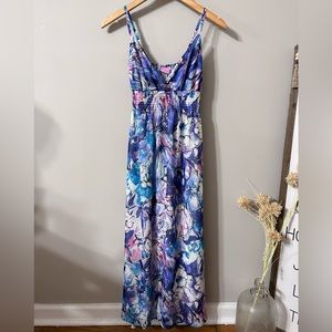 Gorgeous Spring/Summer Floral Maci dress size Small